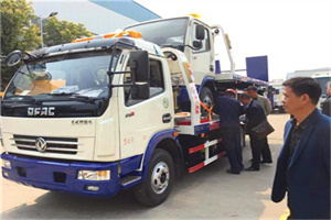 达日汽车道路救援拖车价格